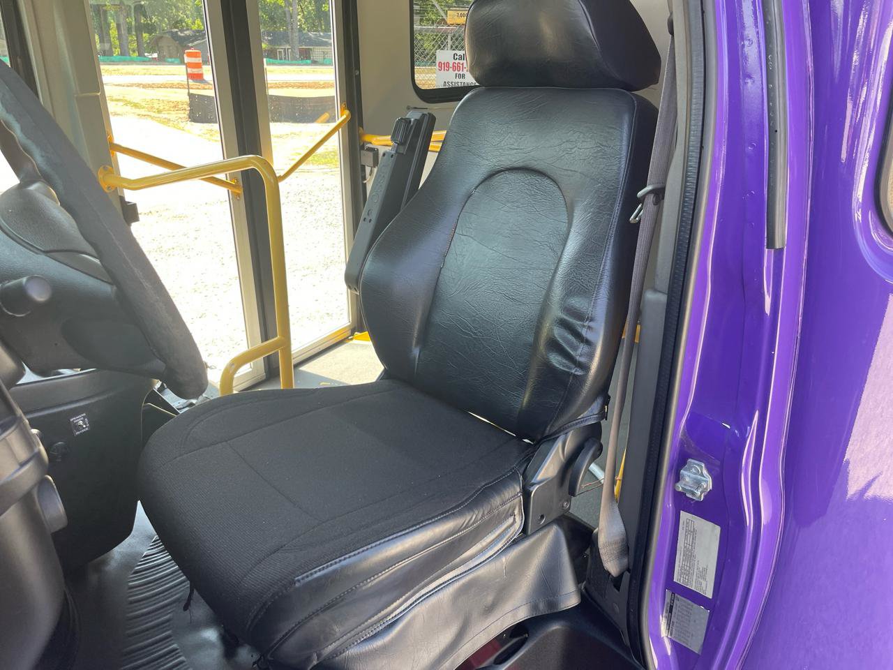 Used 2015 Chevrolet Express 4500 w/ Shuttle Bus Package RWD image 11