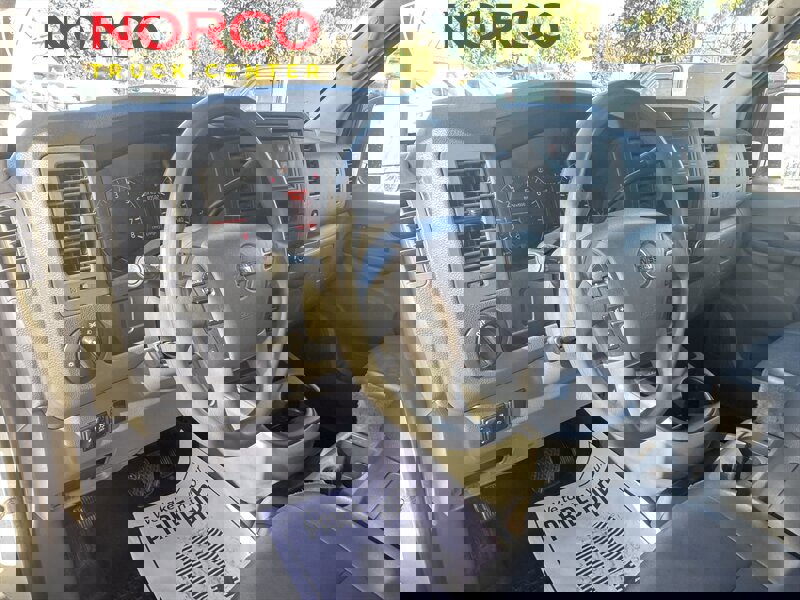 Used 2019 Nissan NV 2500 SV image 20