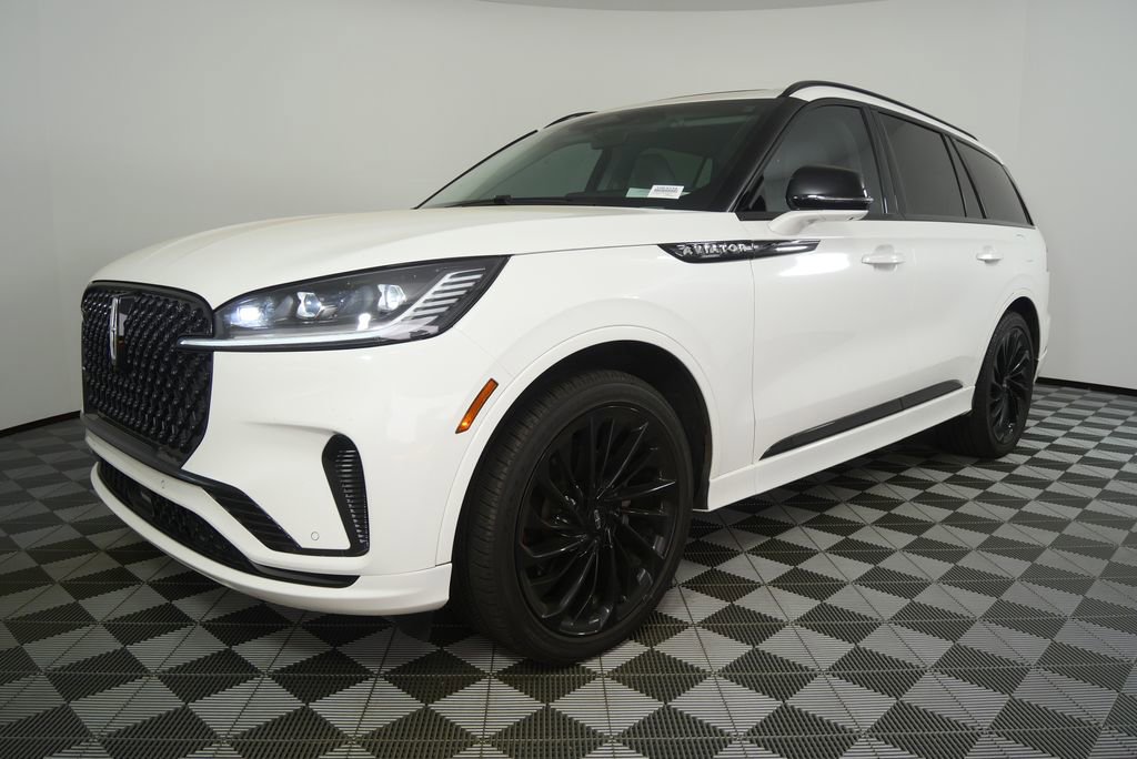 Used 2025 Lincoln Aviator Reserve w/ Jet Appearance Package image 7