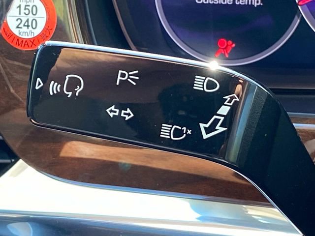 Used 2019 Porsche Panamera image 22