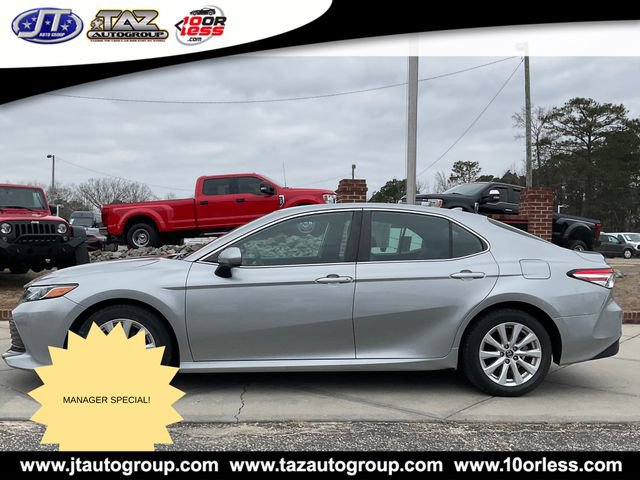 Used 2019 Toyota Camry LE image 4
