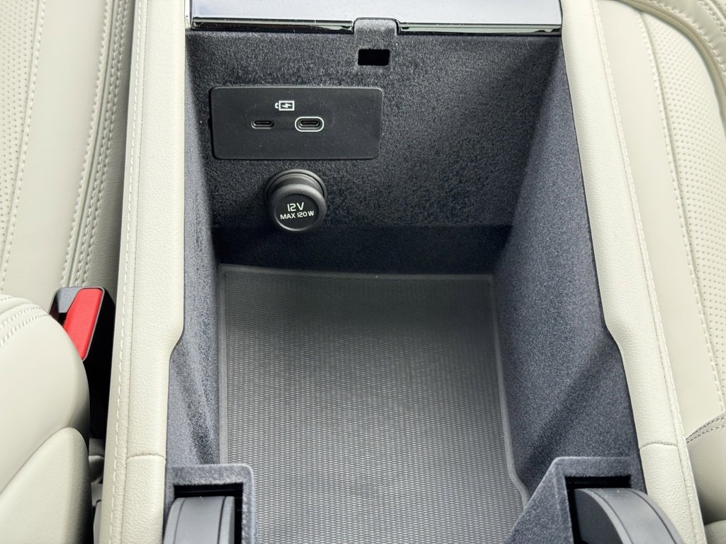 New 2026 Volvo XC90 B6 Ultra image 19