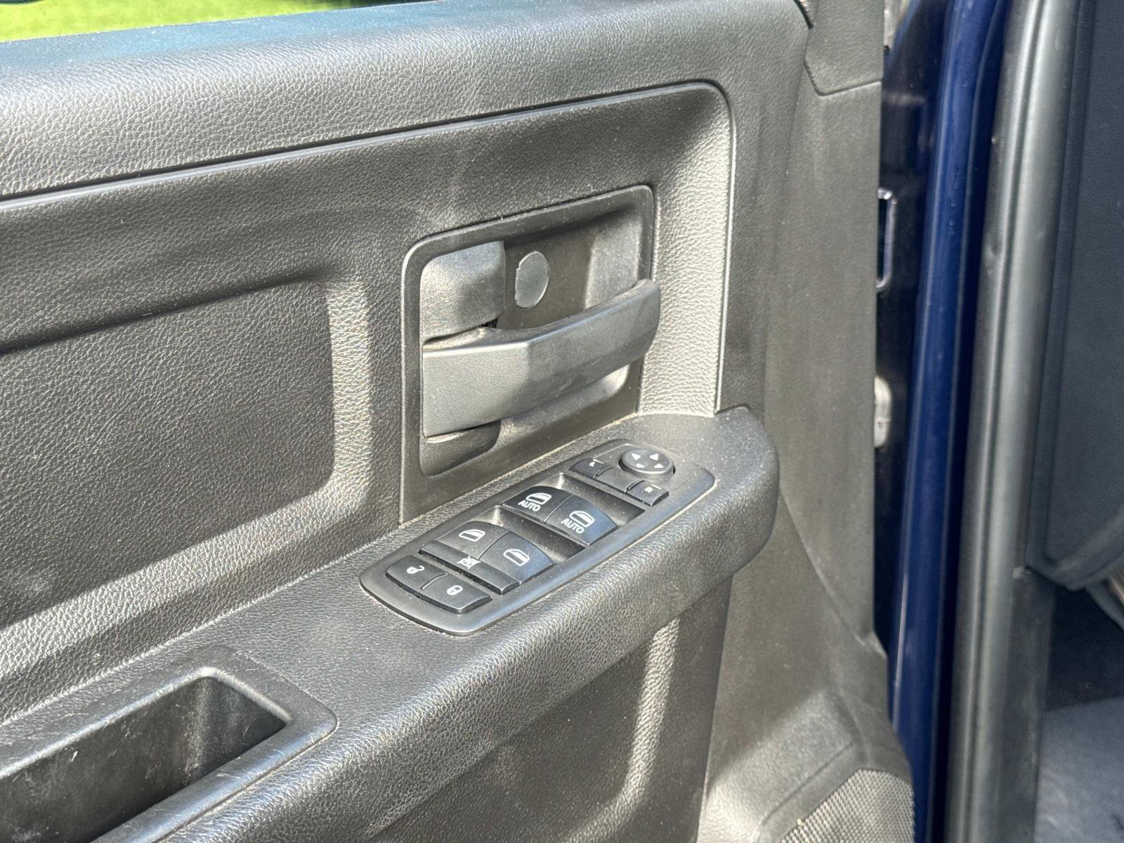 Used 2018 RAM 2500 Tradesman w/ Chrome Appearance Group AWD/4WD image 19