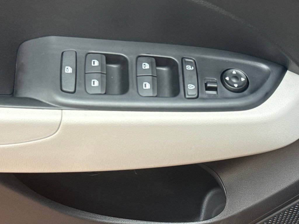 New 2026 Hyundai Venue SEL FWD image 22