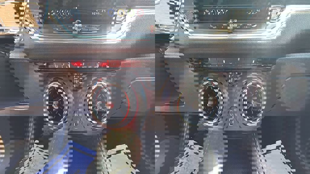 Used 2023 Chevrolet Blazer LT image 28