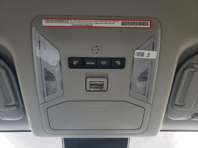 Used 2021 Toyota RAV4 XLE image 24