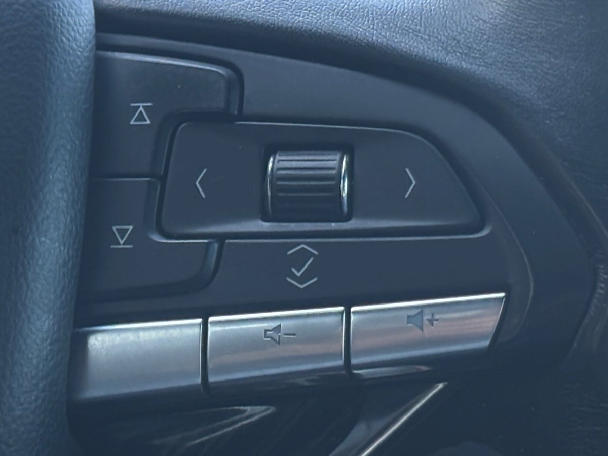 Used 2022 Cadillac XT6 Premium Luxury FWD image 13
