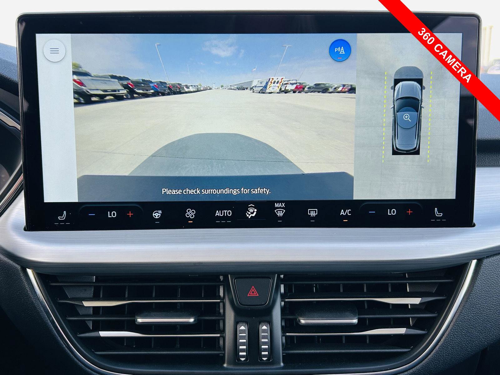 Used 2025 Ford Escape SE w/ PHEV Premium Package image 14