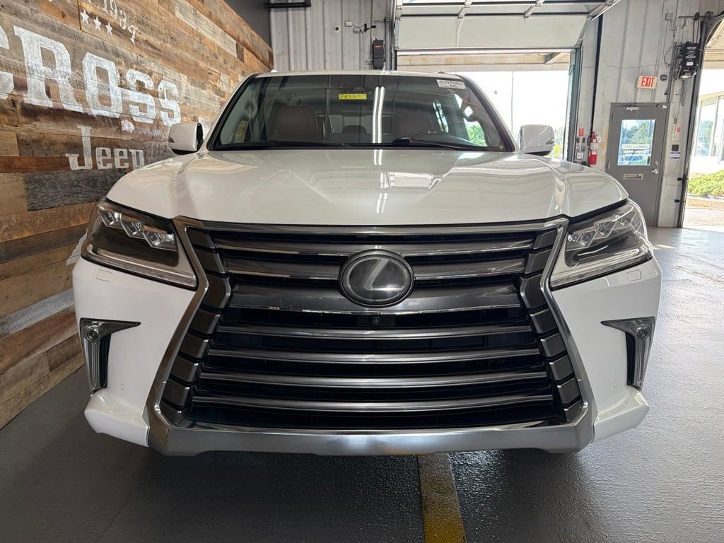 Used 2019 Lexus LX 570 4WD w/ Luxury Package image 5