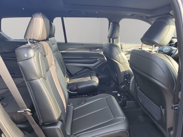 New 2025 Jeep Grand Cherokee L Limited w/ Luxury Tech Group II image 21