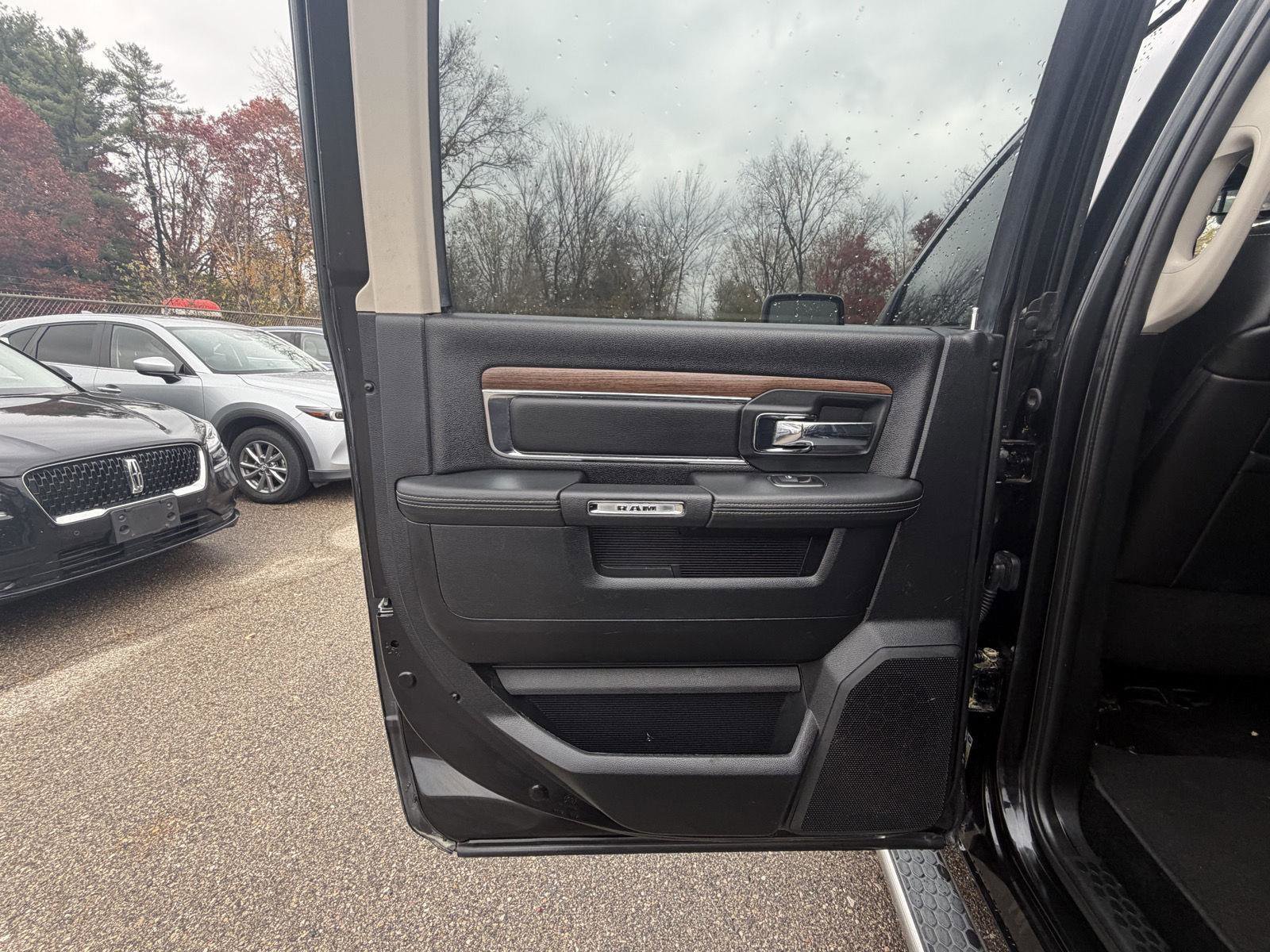 Used 2016 RAM 1500 Laramie w/ Convenience Group image 20