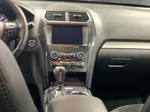Used 2019 Ford Explorer XLT w/ Equipment Group 202A image 18