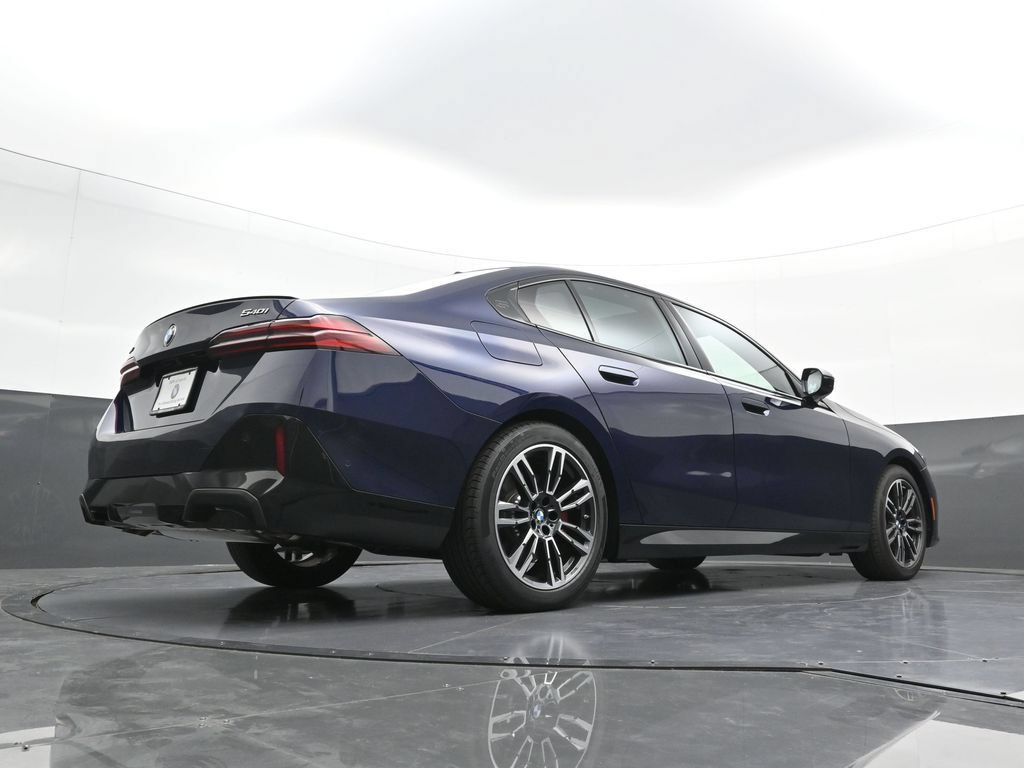 New 2026 BMW 540i xDrive w/ Executive Package AWD/4WD image 28