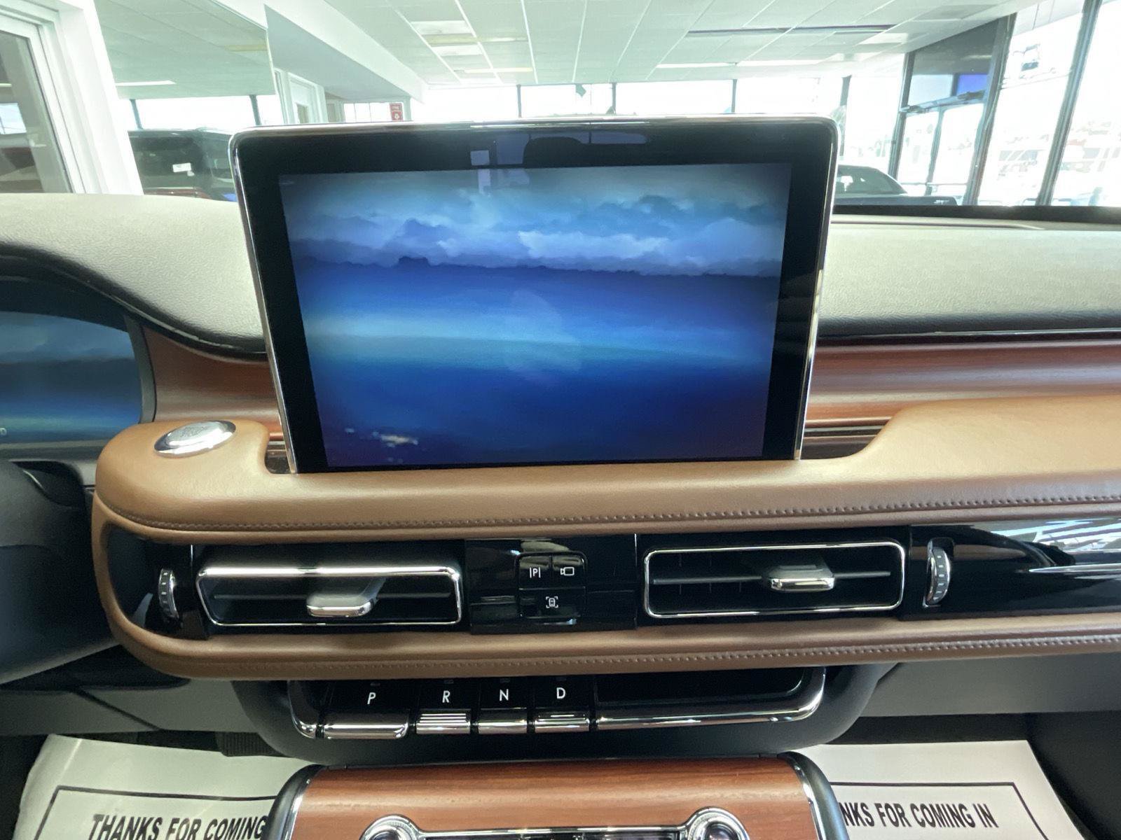 Used 2021 Lincoln Aviator Reserve w/ Equipment Group 202A AWD/4WD image 12