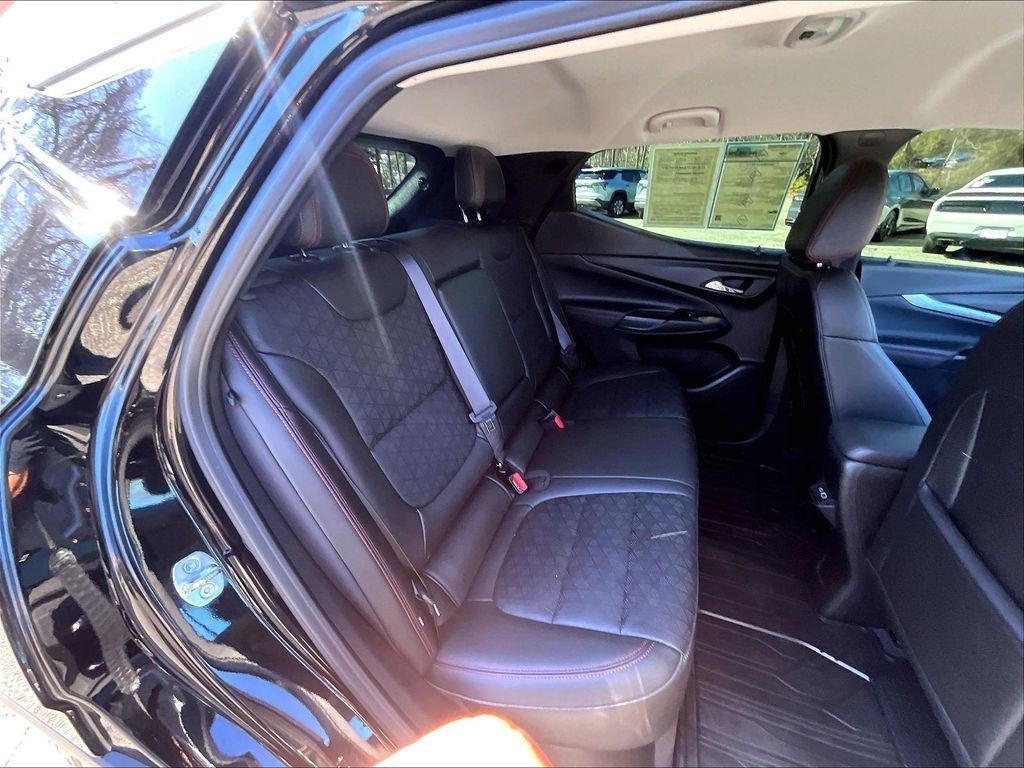 Certified 2023 Chevrolet Bolt EUV LT w/ Convenience Package image 16