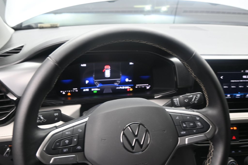 Used 2025 Volkswagen Taos S FWD image 11