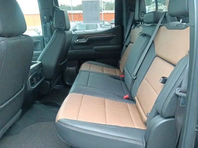 Used 2024 Chevrolet Silverado 1500 High Country w/ Technology Package image 27