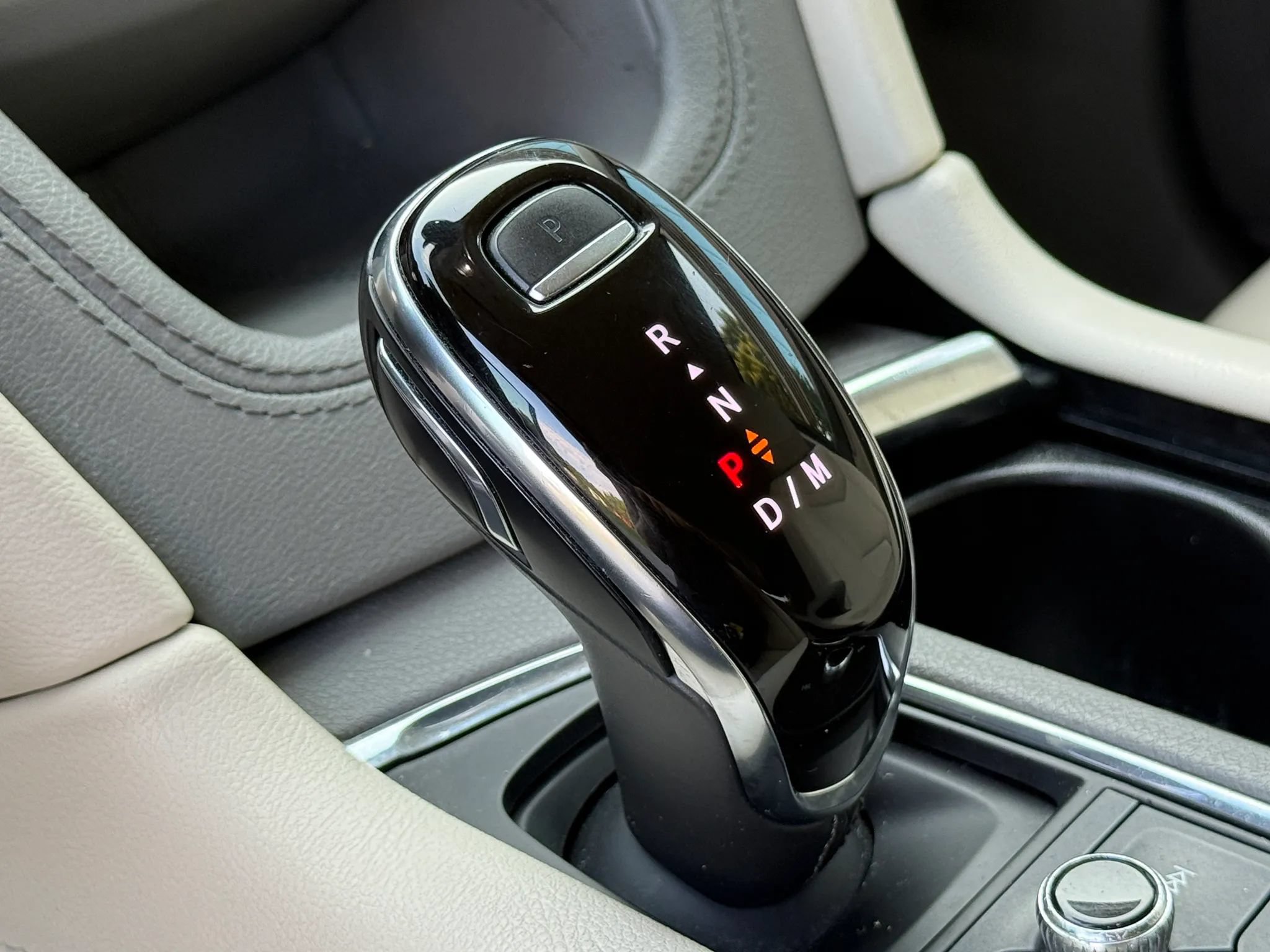 Used 2020 Cadillac XT5 Premium Luxury FWD image 36