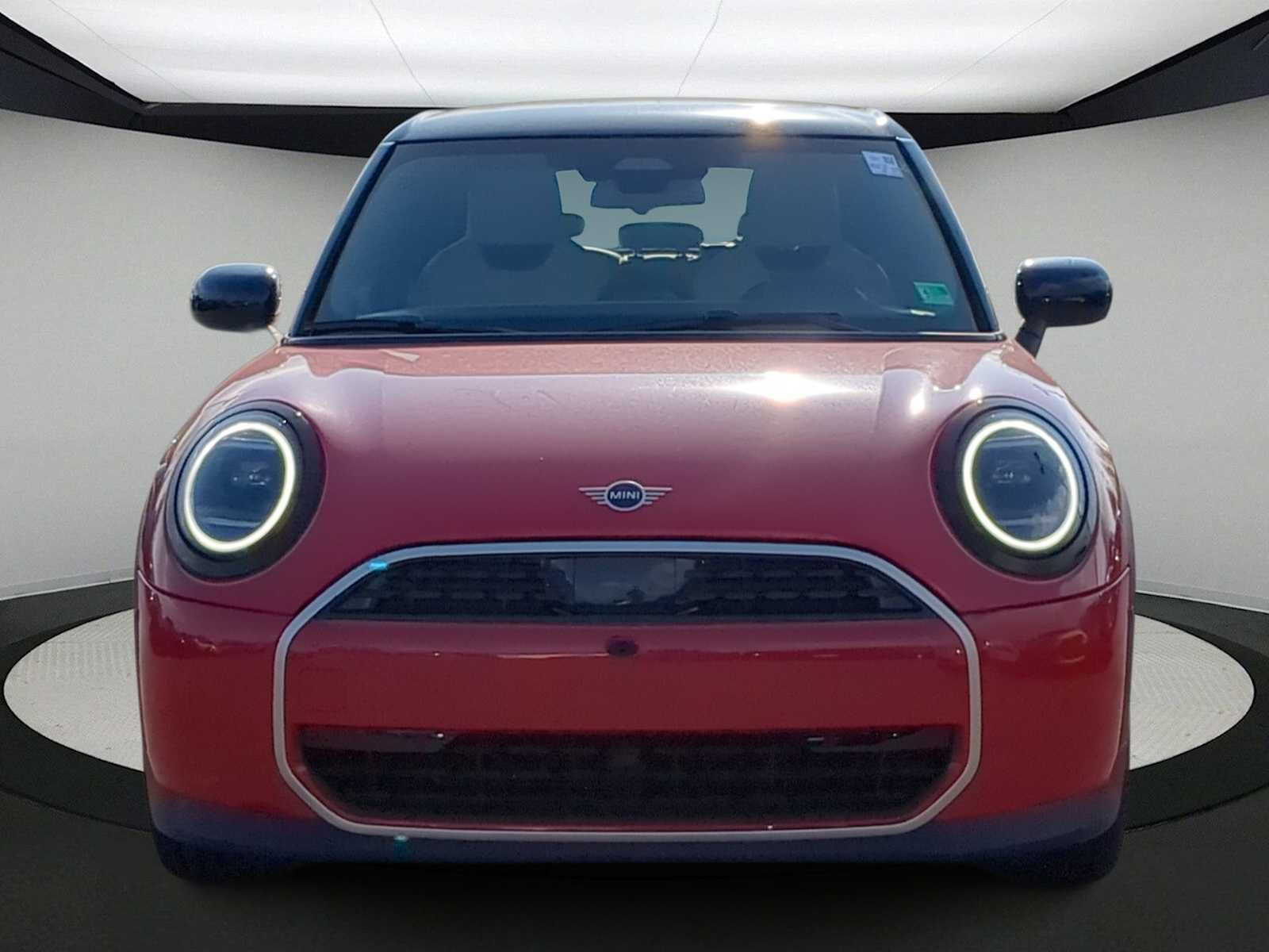 Used 2026 MINI Cooper 4-Door Hardtop FWD image 3