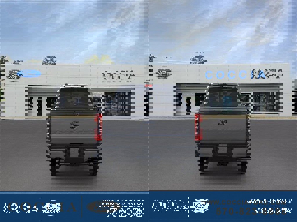 New 2026 Ford F250 Lariat w/ Black Appearance Package image 5