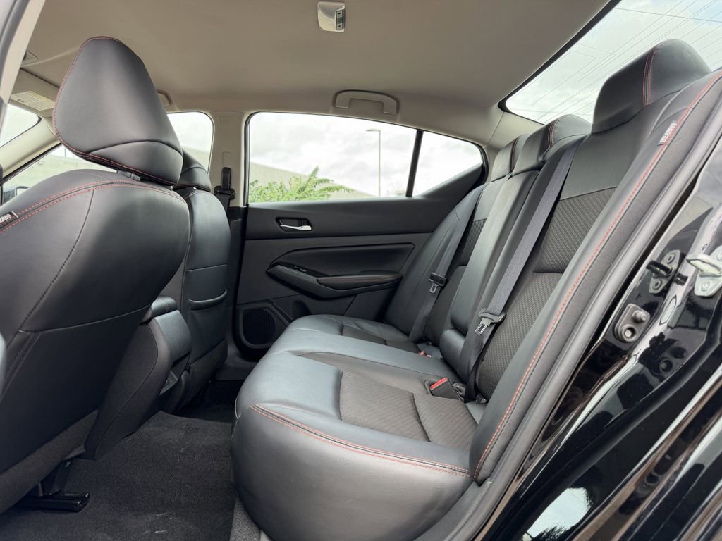 Used 2025 Nissan Altima 2.5 SR FWD image 29