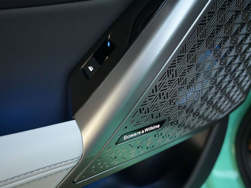 Used 2026 BMW M5 w/ Carbon Package image 34