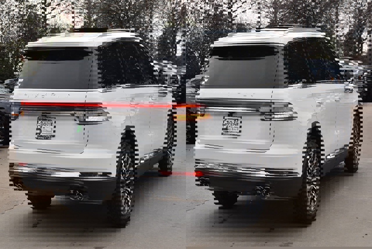 Certified 2023 Lincoln Aviator Reserve w/ Elements Package Plus image 8