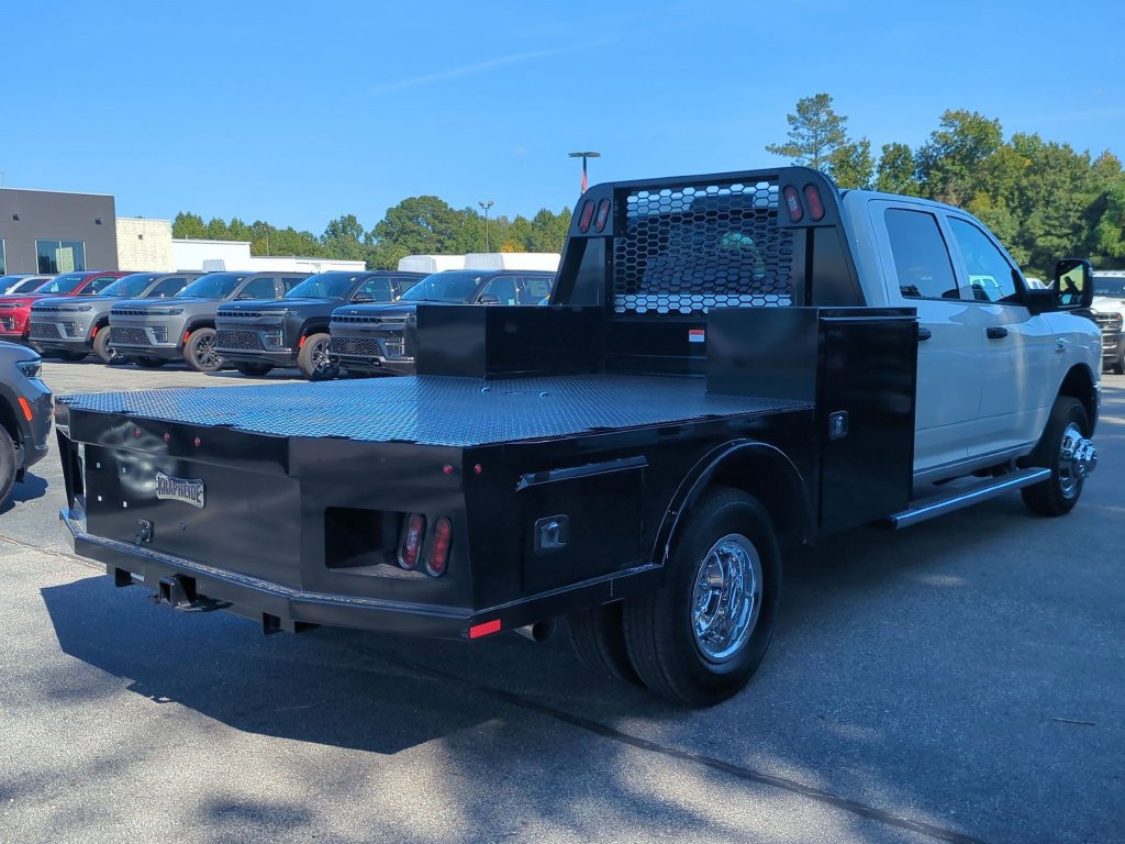 New 2026 RAM 3500 Tradesman w/ Chrome Appearance Group A AWD/4WD image 4