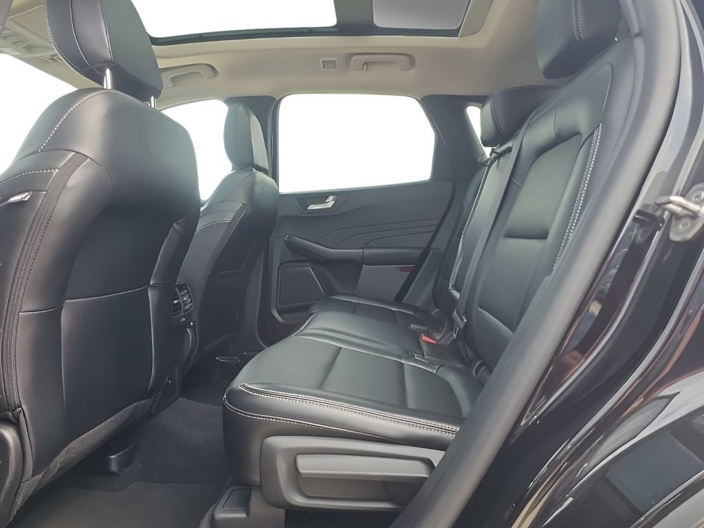 Used 2025 Ford Escape Platinum AWD/4WD image 19