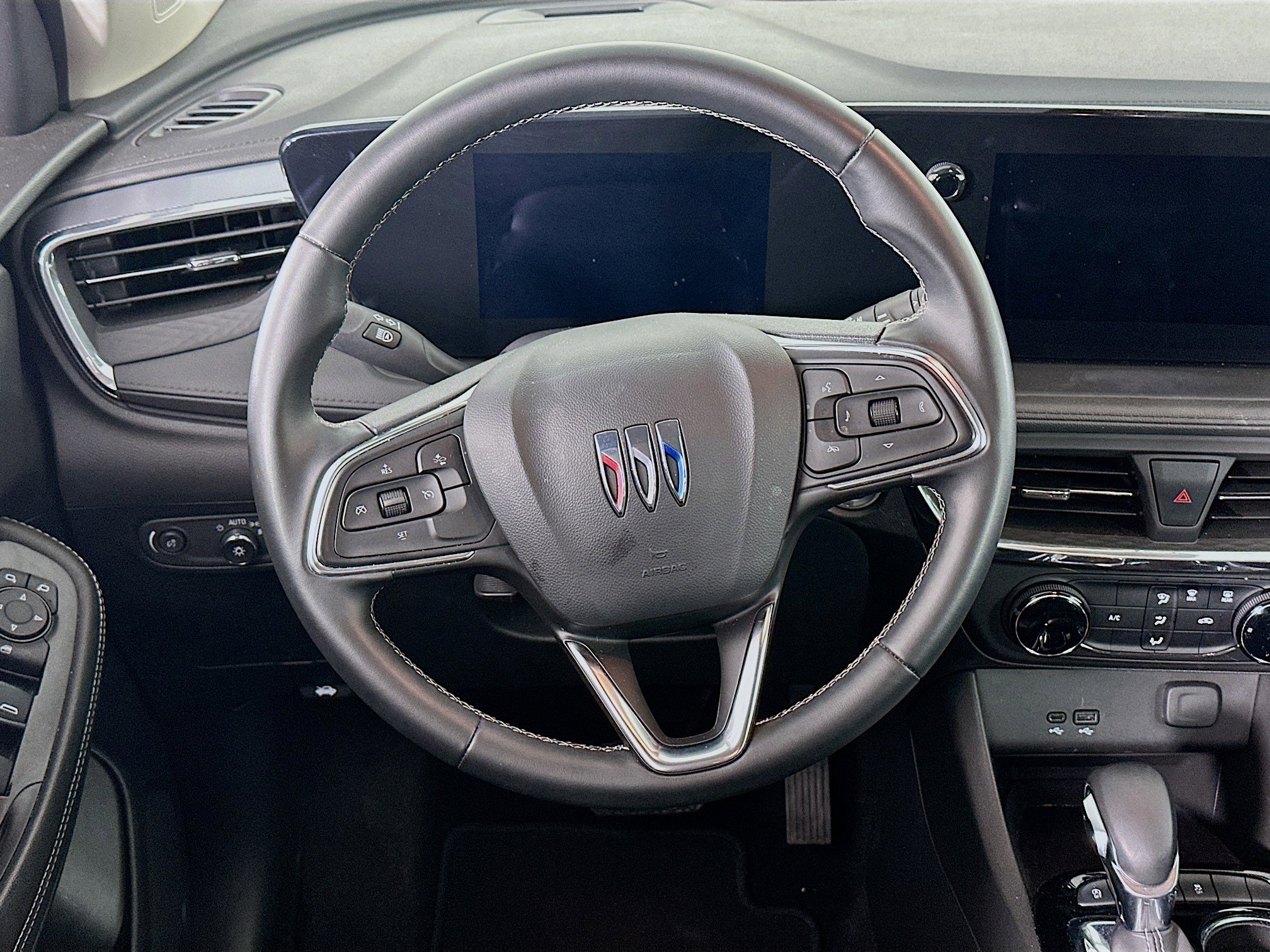 Used 2025 Buick Encore GX Preferred image 18