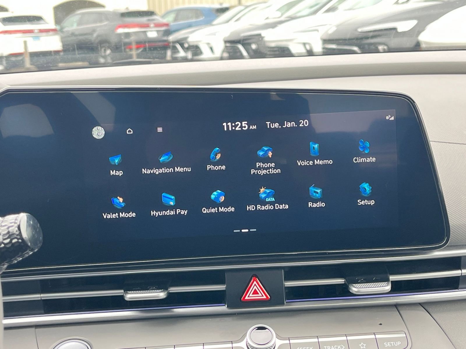 Used 2025 Hyundai Elantra SEL image 21