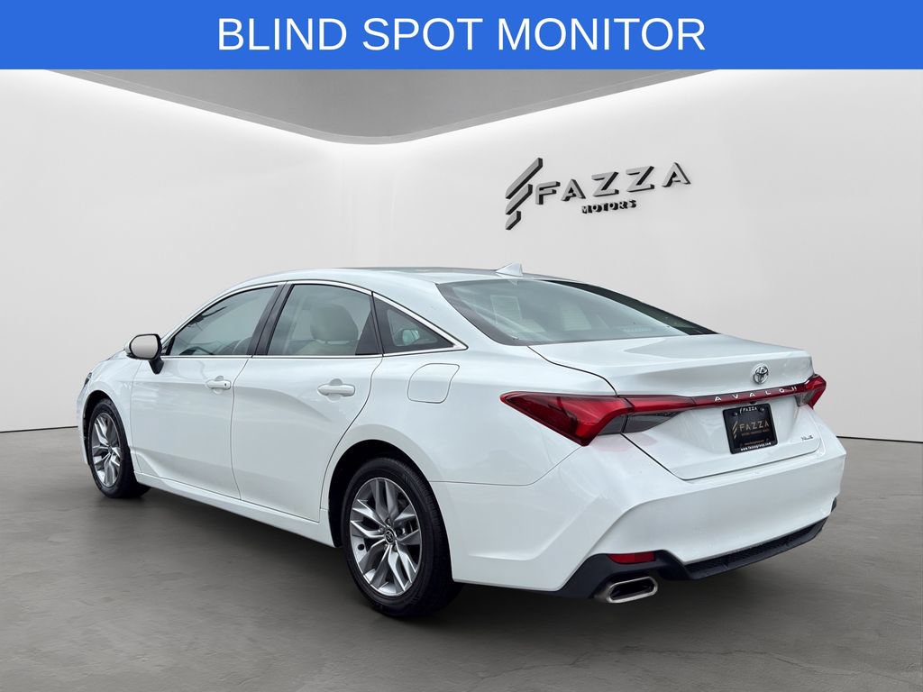 Used 2022 Toyota Avalon XLE w/ Moonroof Package FWD image 7