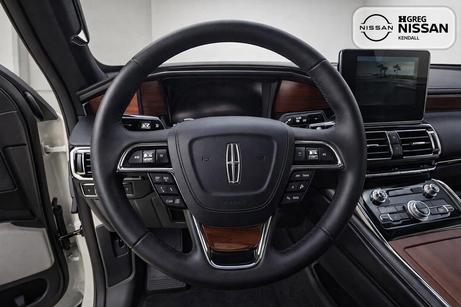 Used 2020 Lincoln Navigator Reserve w/ Equipment Group 208A Reserve RWD image 8