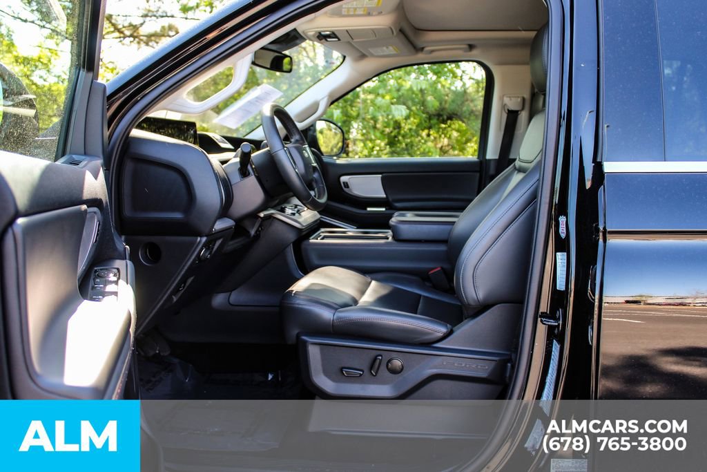 Used 2025 Ford Expedition Max Active AWD/4WD image 16