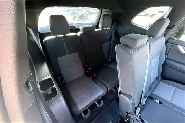 Used 2025 GMC Acadia Elevation image 26