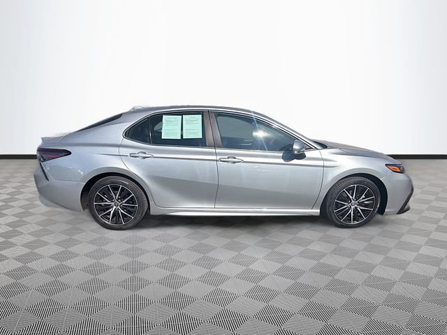Used 2023 Toyota Camry SE FWD image 8