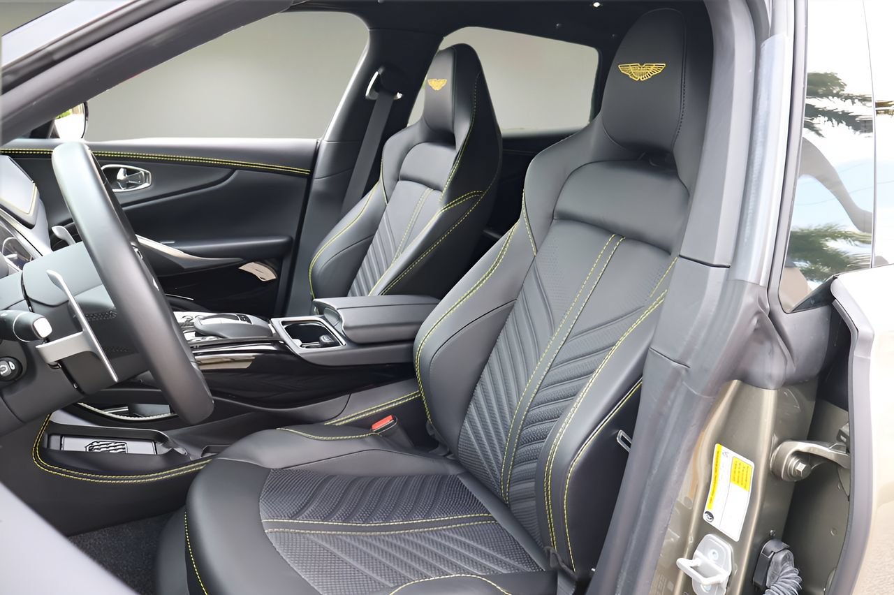 Used 2023 Aston Martin DBX 707 AWD/4WD image 11