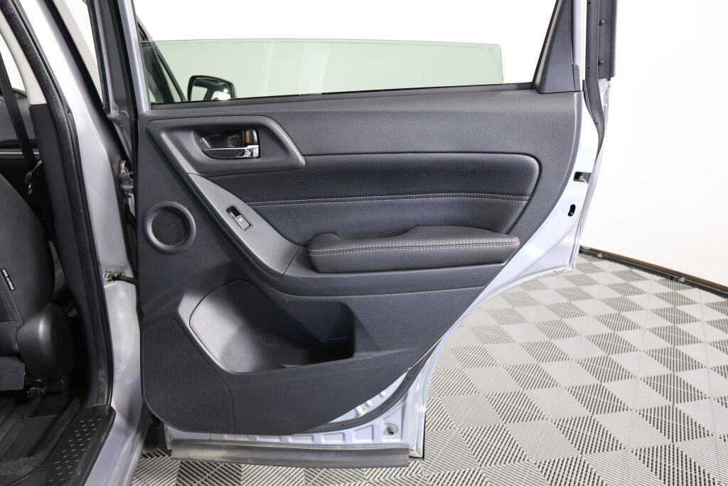 Used 2017 Subaru Forester 2.5i Touring image 22