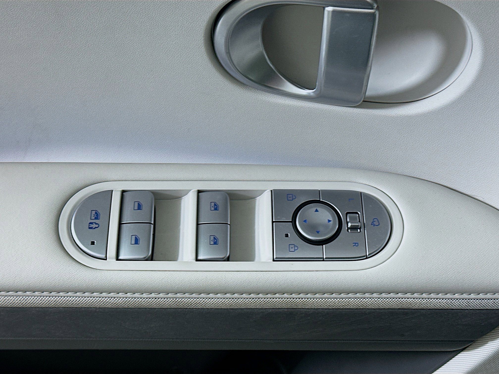 Used 2023 Hyundai Ioniq 5 SEL image 15