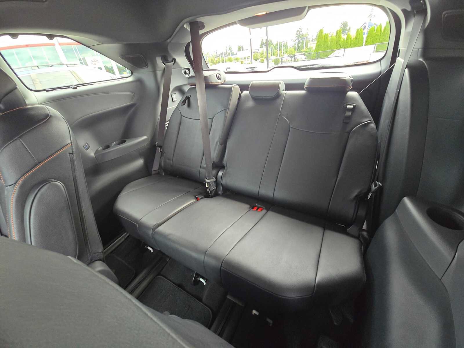 Used 2024 Toyota Sienna XSE w/ XSE Premium Package AWD/4WD image 17