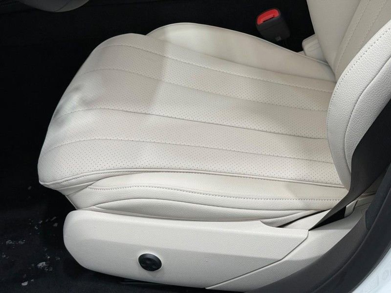 New 2026 Mercedes-Benz E 450 4MATIC Sedan image 16