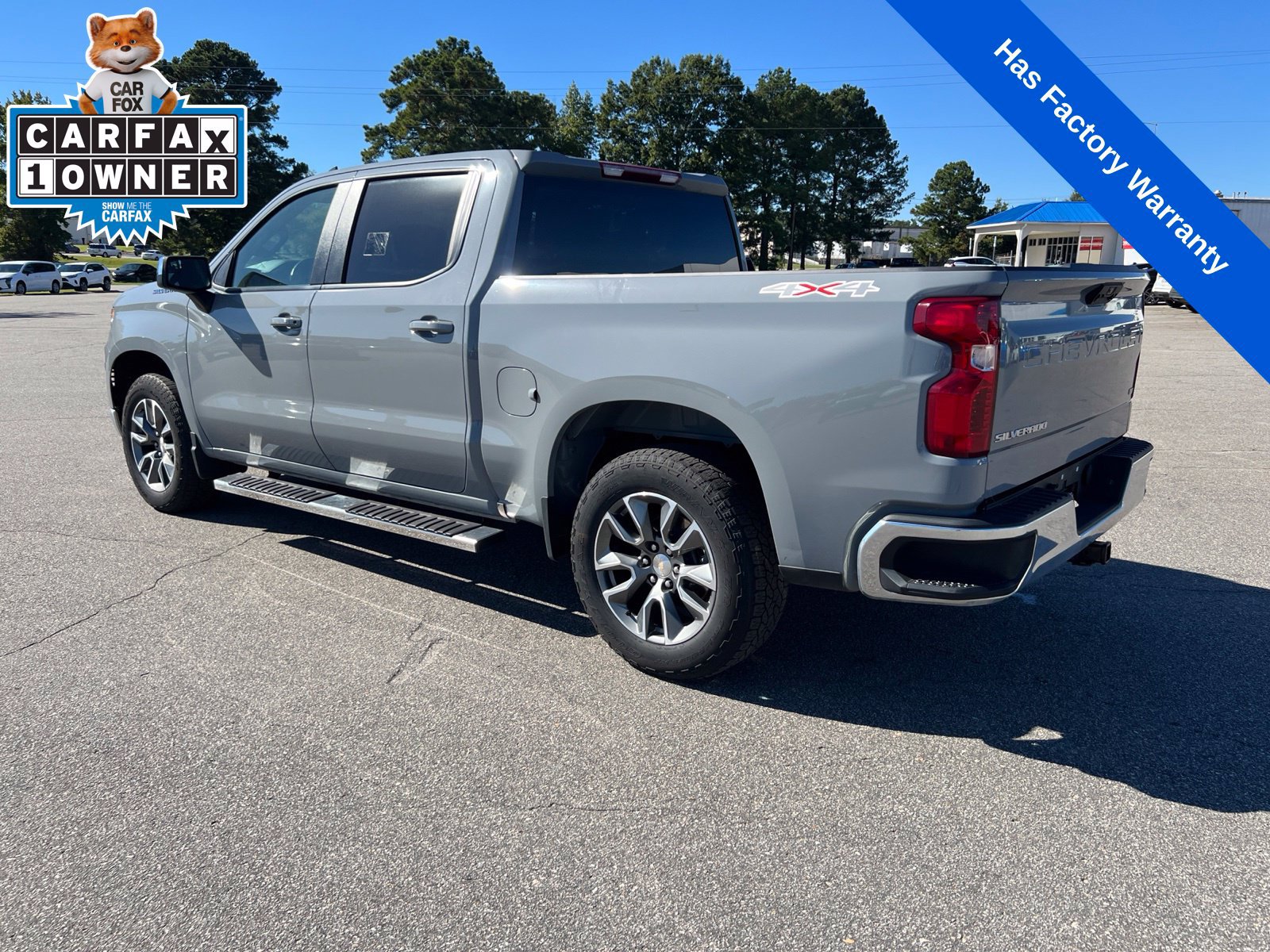 Used 2024 Chevrolet Silverado 1500 LT AWD/4WD image 3
