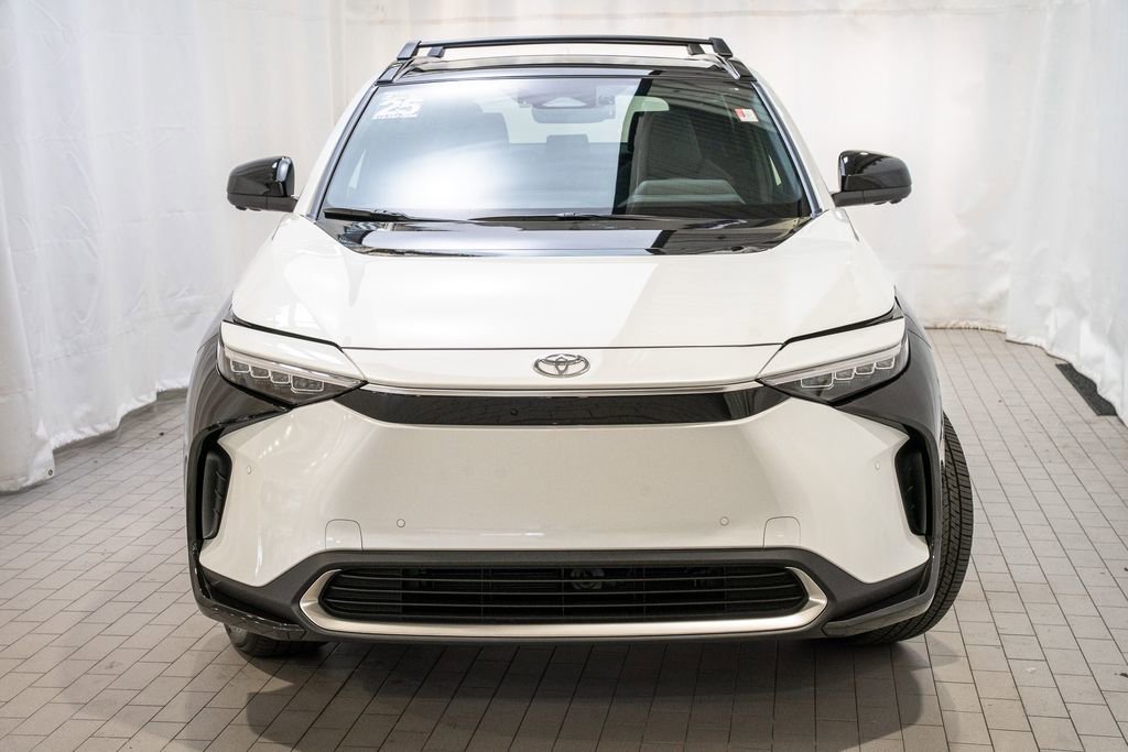 Used 2025 Toyota bZ4X AWD image 2