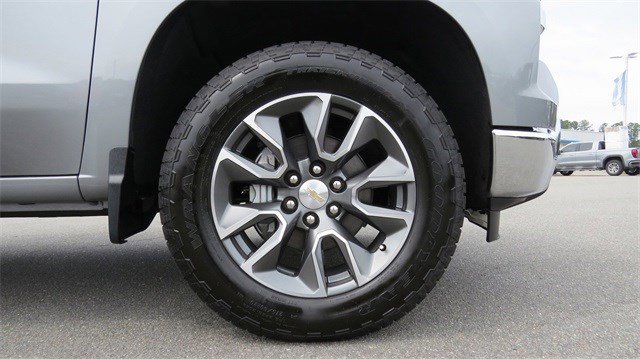 New 2024 Chevrolet Silverado 1500 Custom Trail Boss w/ LPO, Dark Essentials Package image 11