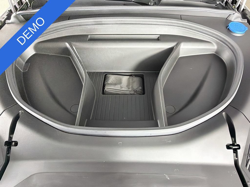 Used 2026 Volvo EX90 Plus RWD image 31