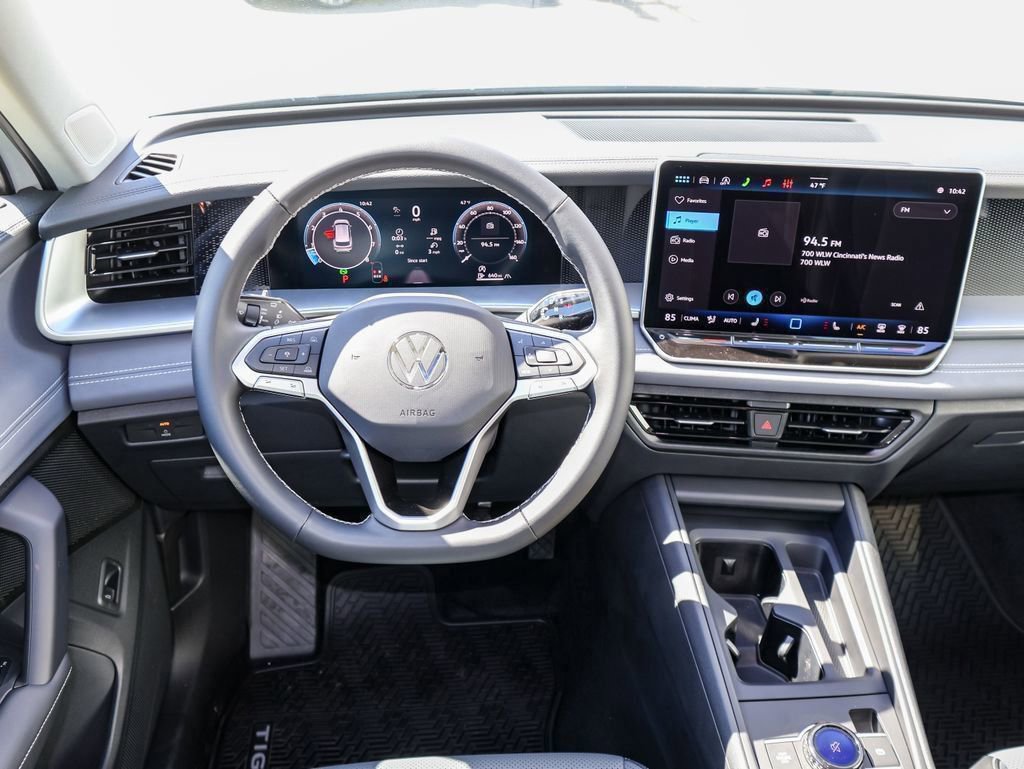 New 2026 Volkswagen Tiguan SE AWD/4WD image 18