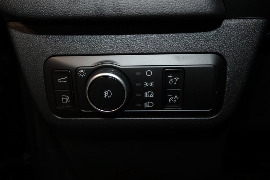 Used 2025 Ford Escape ST-Line Select w/ Tech Pack #2 AWD/4WD image 10