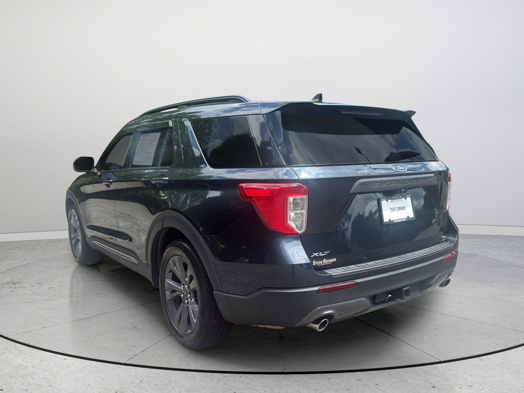 Used 2023 Ford Explorer XLT w/ Equipment Group 202A RWD image 9
