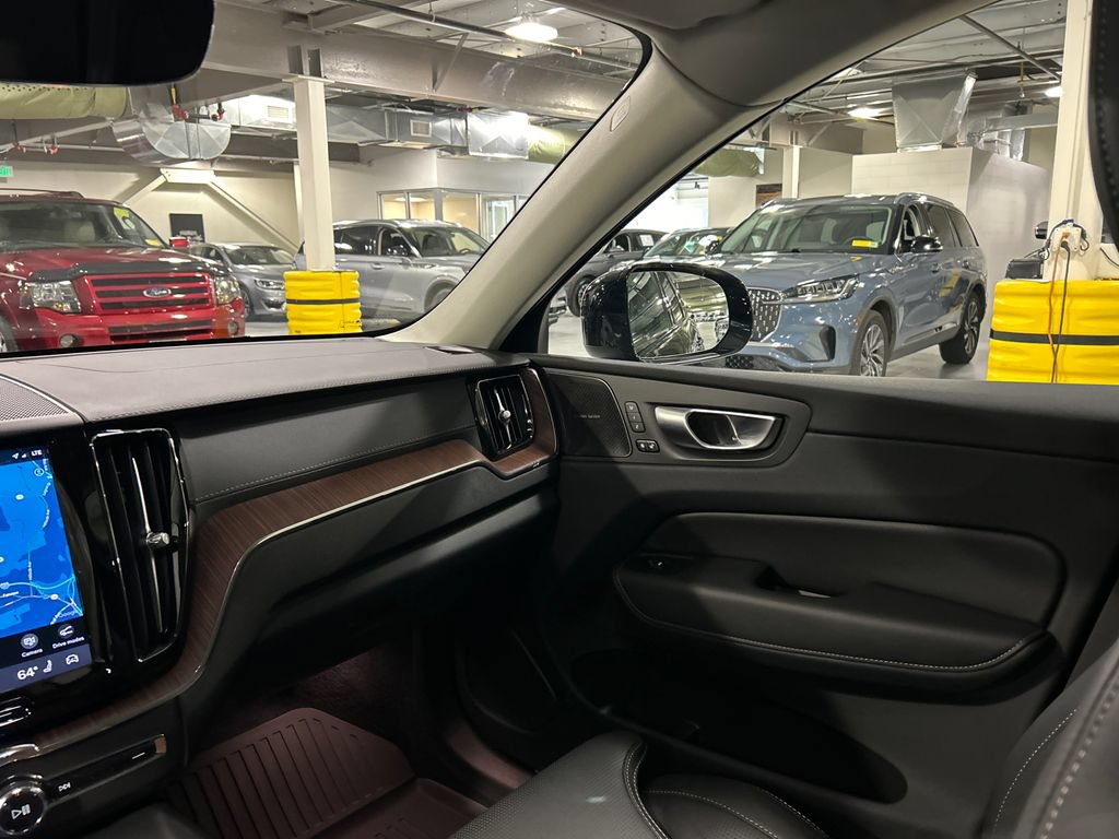 Certified 2024 Volvo XC60 B5 Ultimate w/ Protection Package Premier AWD/4WD image 26