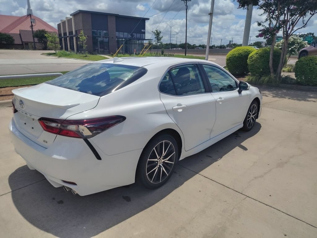 Used 2023 Toyota Camry SE FWD image 26